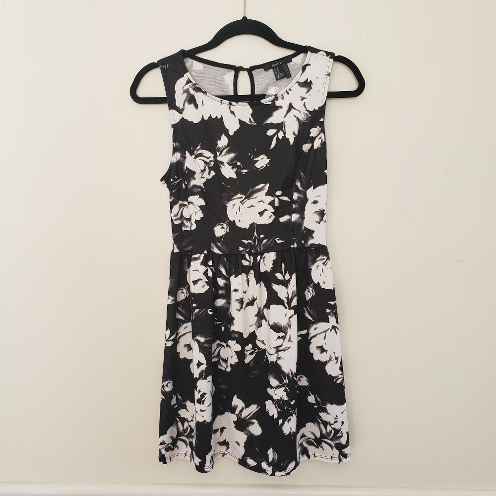 NWT Forever 21 Black and White Floral Dress